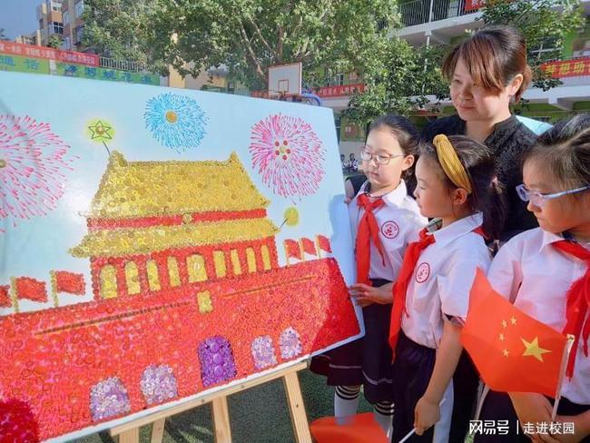 谁知道816000房子交了首付4成供15年一个月要供多少钱？游戏画面